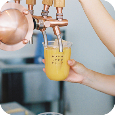 フルーツジューススタンドの写真